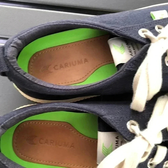Cariuma low top blue canvas sneakers.  Size 7.5 - Picture 4 of 9